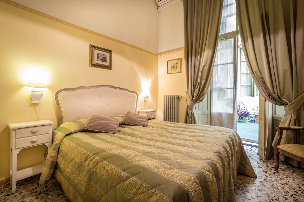 Hotel Tourist House Duomo Florencja Zewnętrze zdjęcie