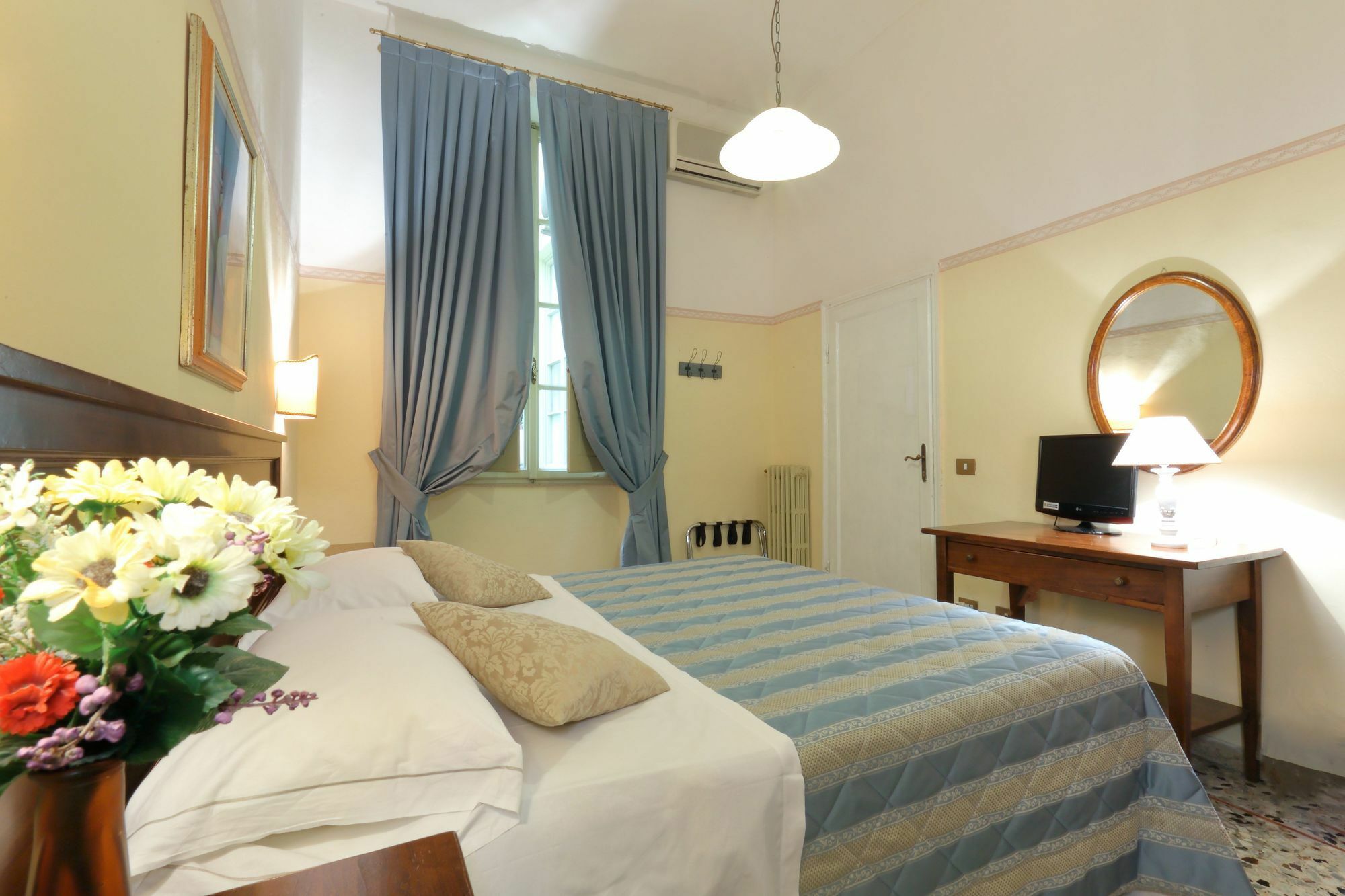 Hotel Tourist House Duomo Florencja Zewnętrze zdjęcie